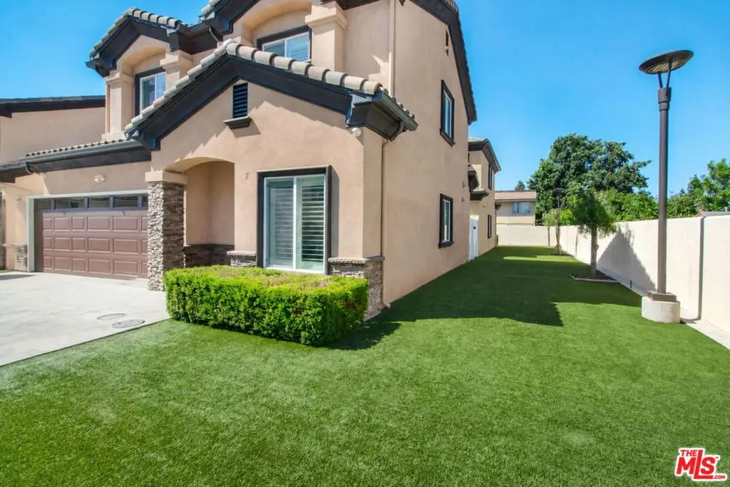 6522 Walker Avenue 7, Bell, CA — listing photo 1