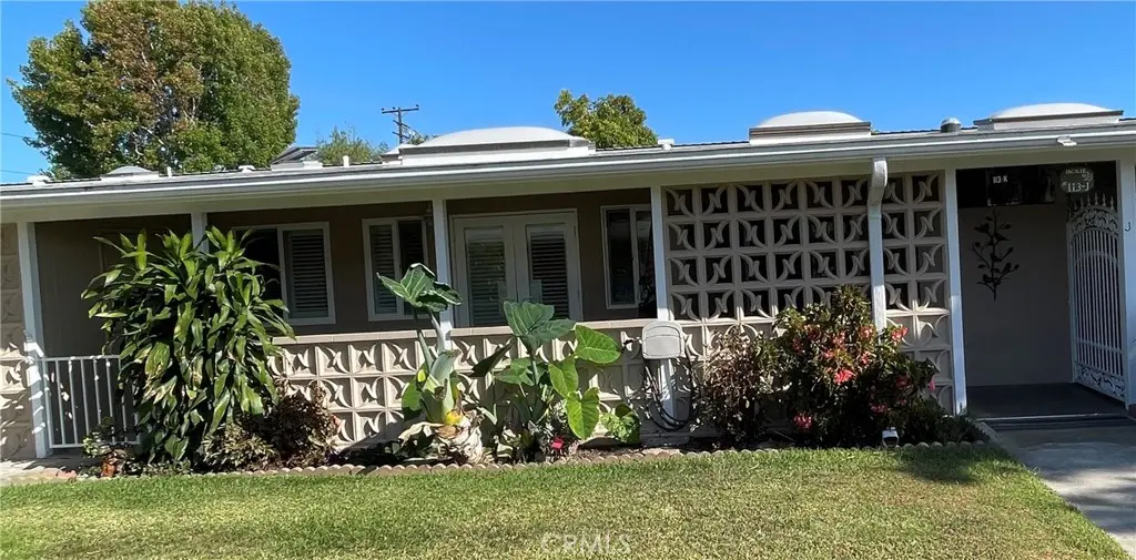1551 M5-113K Homewood, Seal Beach, CA — listing photo 1