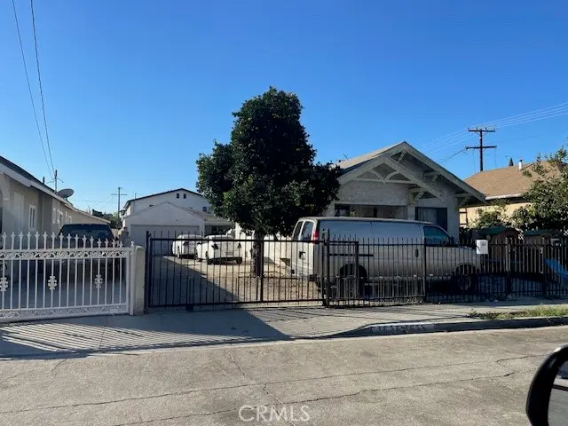 Duplex for sale at 1656 16581 E 61st, Los Angeles, CA