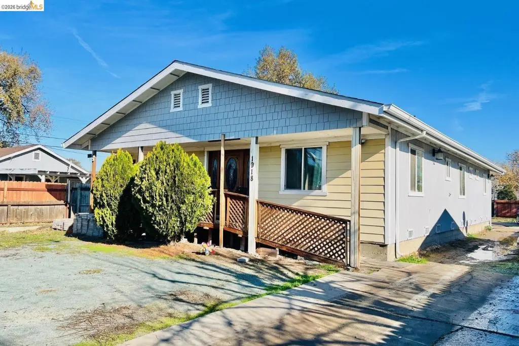 Single Family Residence for sale at 1918 S Olive Ave, Stockton, CA featuring 5 beds and 4 baths