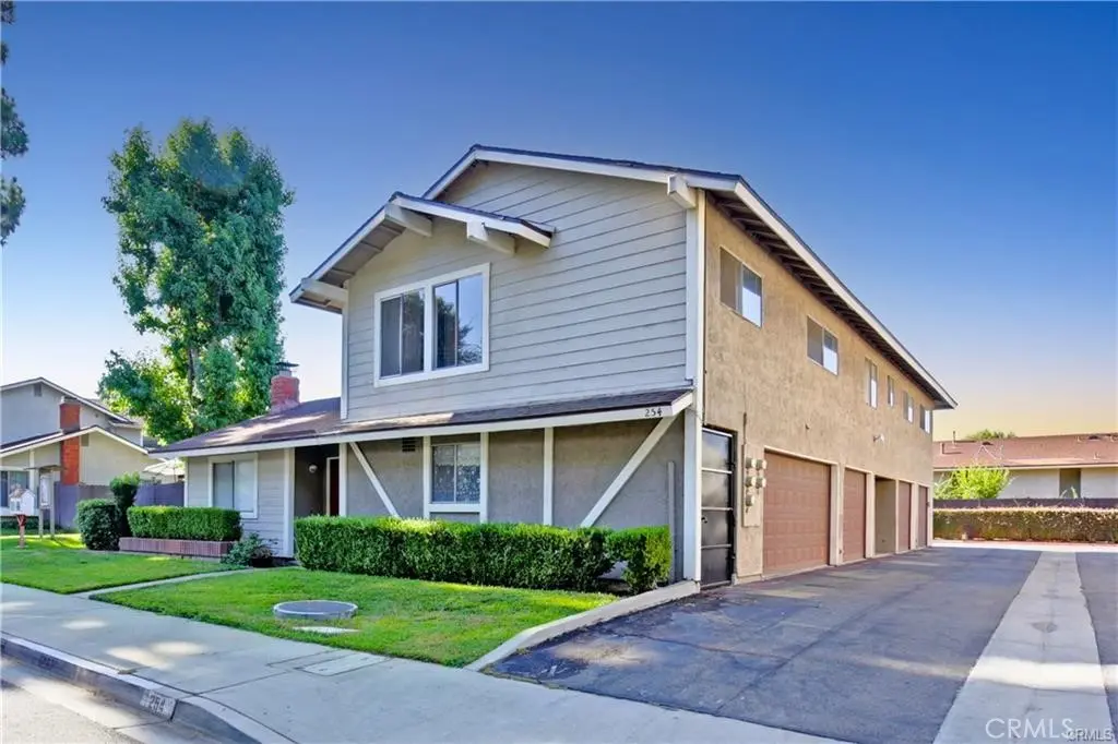 254 W Grove Street 4, Pomona, CA — listing photo 1