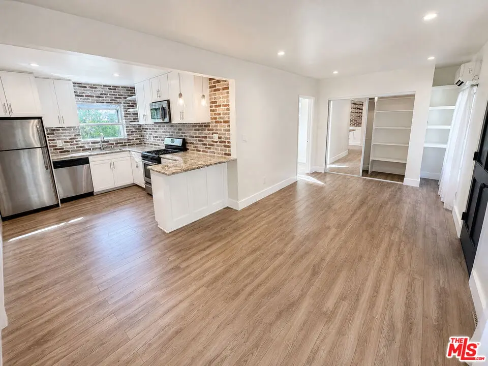 Single Family Residence for rent at 8912 Krueger Street, Culver City, CA featuring 1 bed and 1 bath