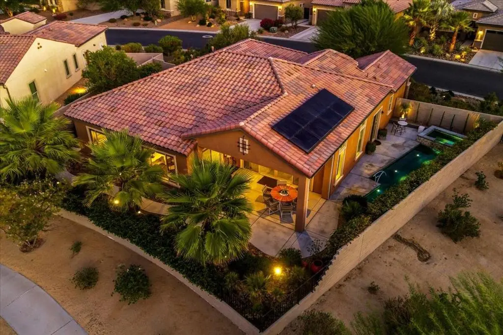 Single Family Residence for sale at 90 Barolo, Rancho Mirage, CA featuring 3 beds and 2 baths