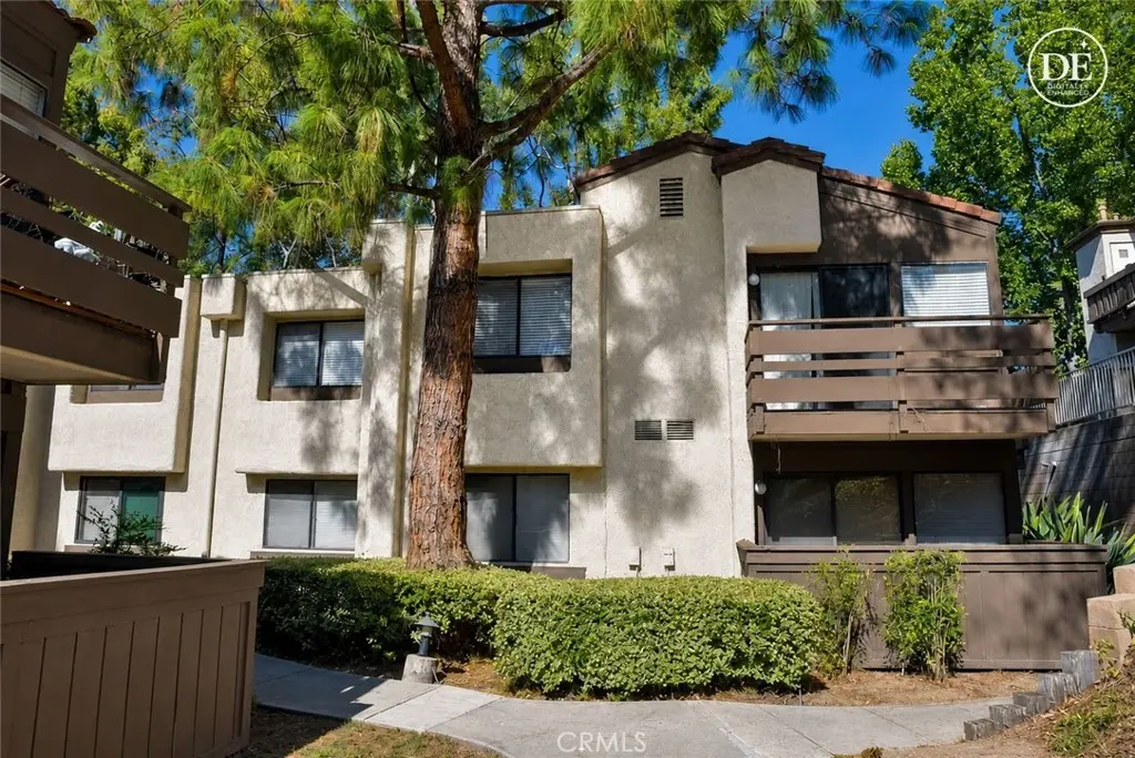 Residential Lease for rent at 22733 Lakeway, Diamond Bar, Los Angeles County, CA featuring 2 beds and 1 bath