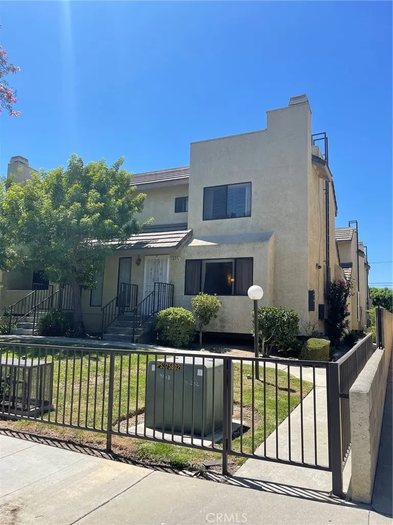 Condominium for rent at 1627 #A S Marengo Avenue A, Alhambra, CA featuring 2 beds and 3 baths