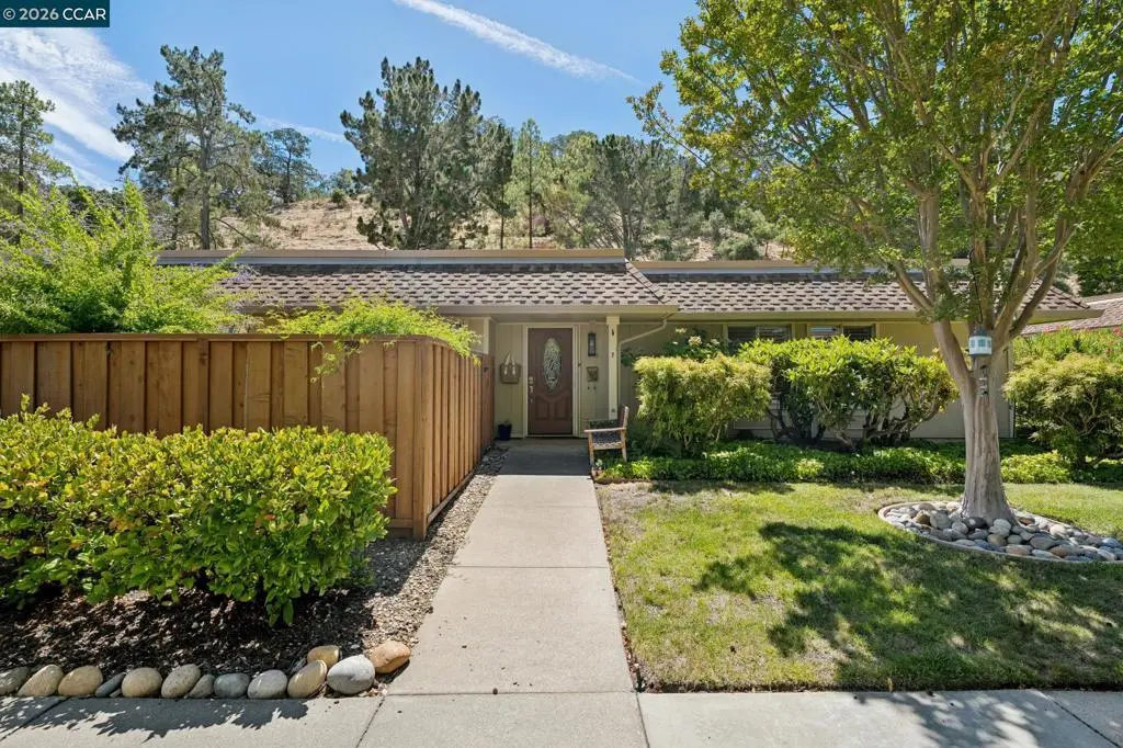 2037 Ptarmigan Dr 2, Walnut Creek, CA — listing photo 1