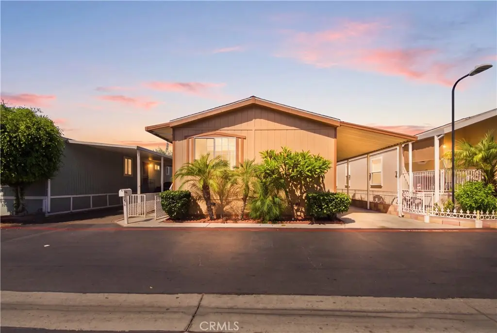 Manufactured In Park for sale at 1241 N East St 96, Anaheim, CA featuring 3 beds and 2 baths
