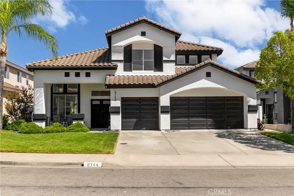 Single Family Residence for sale at 8744 Medford, Riverside, CA featuring 5 beds and 3 baths
