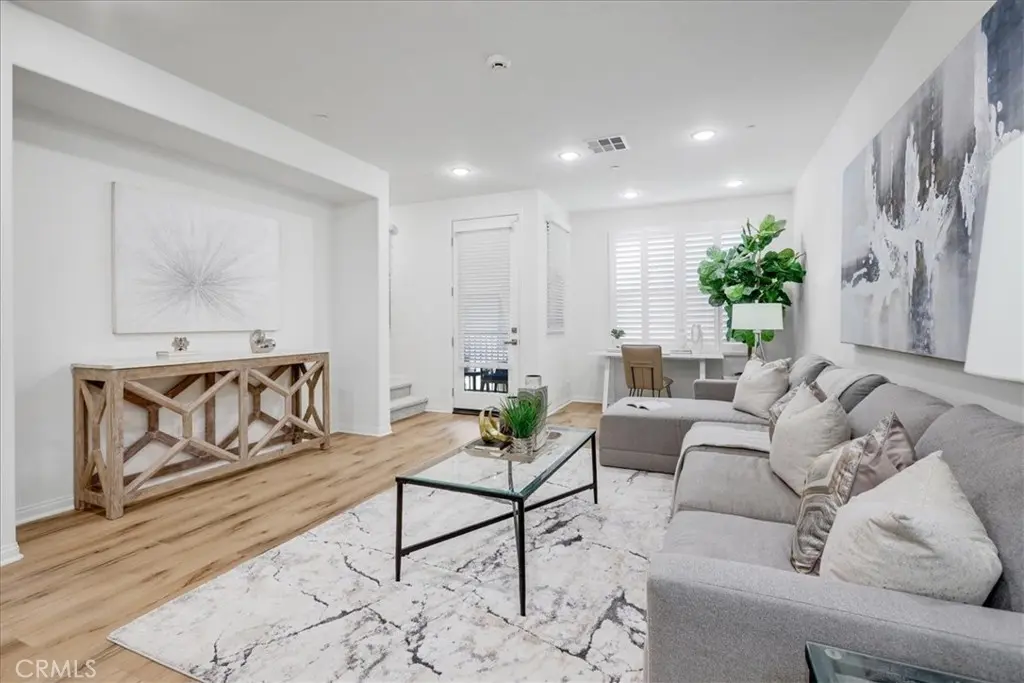 Condominium for rent at 148 Capricorn, Irvine, CA featuring 4 beds and 4 baths