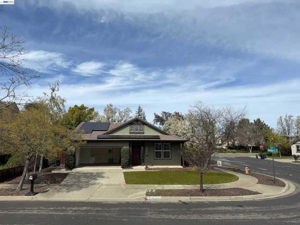 Single Family Residence for sale at 6492 Altamar Cir, Livermore, CA featuring 3 beds and 2 baths