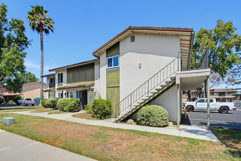 1626 Rue De Valle, San Marcos, CA — listing photo 1
