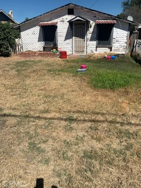 Single Family Residence for sale at 1240 E Mayberry, Hemet, CA featuring 1 bed and 1 bath