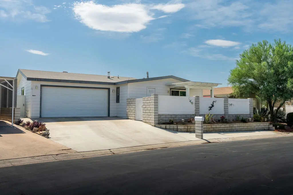 73531 Cabazon Peak Drive, Palm Desert, CA — listing photo 1
