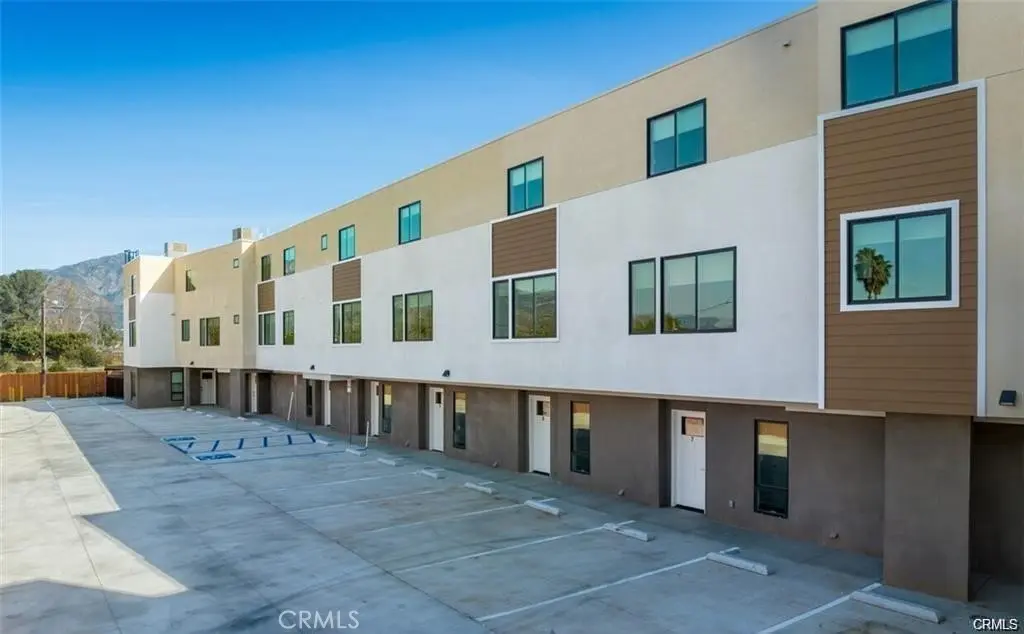 Condominium for rent at 4251 E Live Oak Avenue 10, Arcadia, CA featuring 3 beds and 4 baths