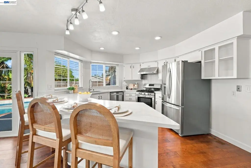 Single Family Residence for sale at 5370 Myrtle Dr, Concord, CA featuring 3 beds and 2 baths