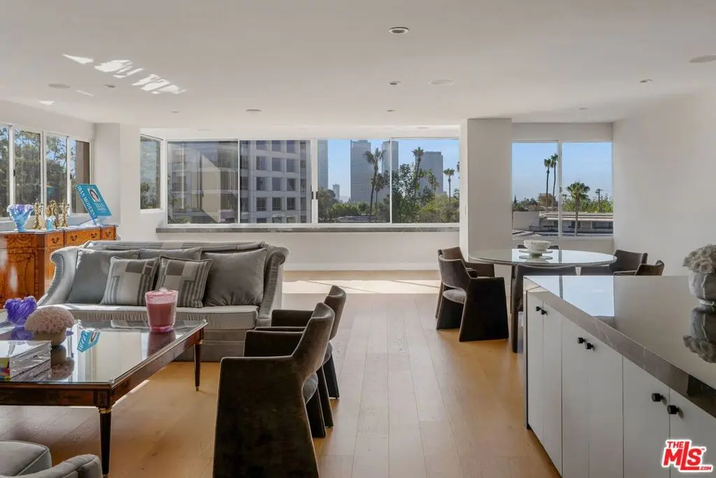 Condominium for rent at 875 Comstock Avenue 4B, Los Angeles, CA featuring 2 beds and 2 baths
