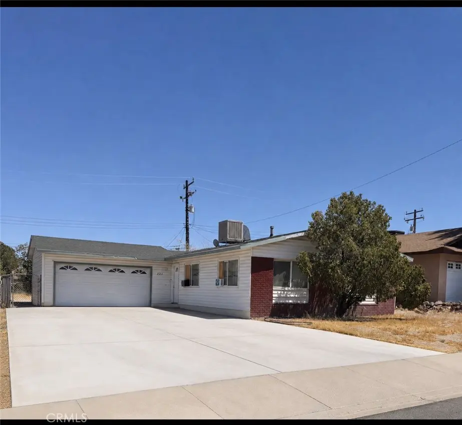 321 Date Ave., Barstow, CA — listing photo 1