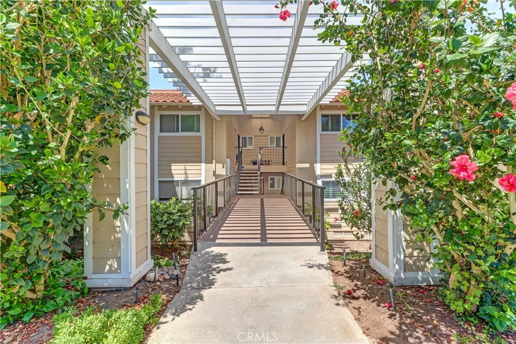 3298 Via Carrizo O, Laguna Woods, CA — listing photo 1