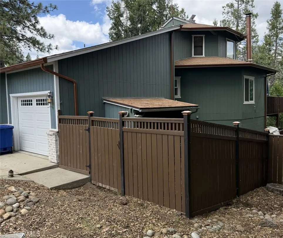 33952 Tocaloma, Auberry, CA — listing photo 1