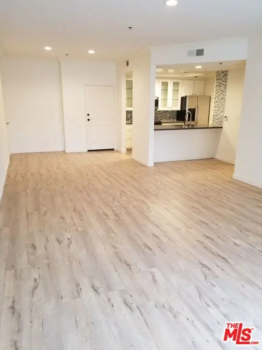 1031 N Crescent Heights Boulevard 1B, West Hollywood, CA — listing photo 1