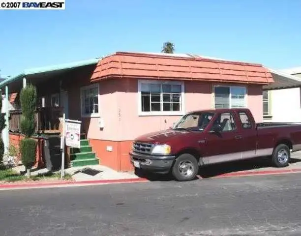 Manufactured In Park for sale at , Union City, CA featuring 4 beds and 3 baths