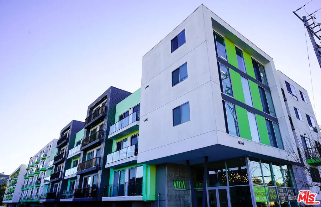 Condominium for rent at 11036 Moorpark Street 426, Los Angeles, CA featuring 2 beds and 2 baths