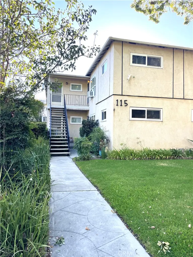 Residential Lease for rent at 115 N Myers Street A, Burbank, Los Angeles County, CA featuring 1 bed and 1 bath
