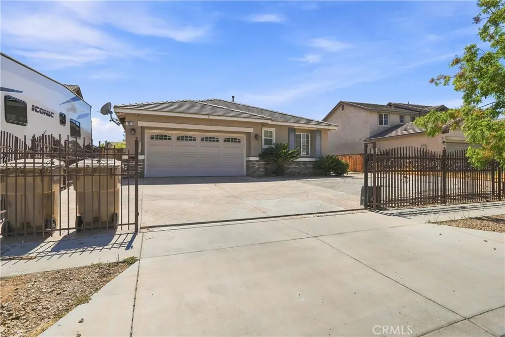 13817 Coolidge, Hesperia, CA — listing photo 1