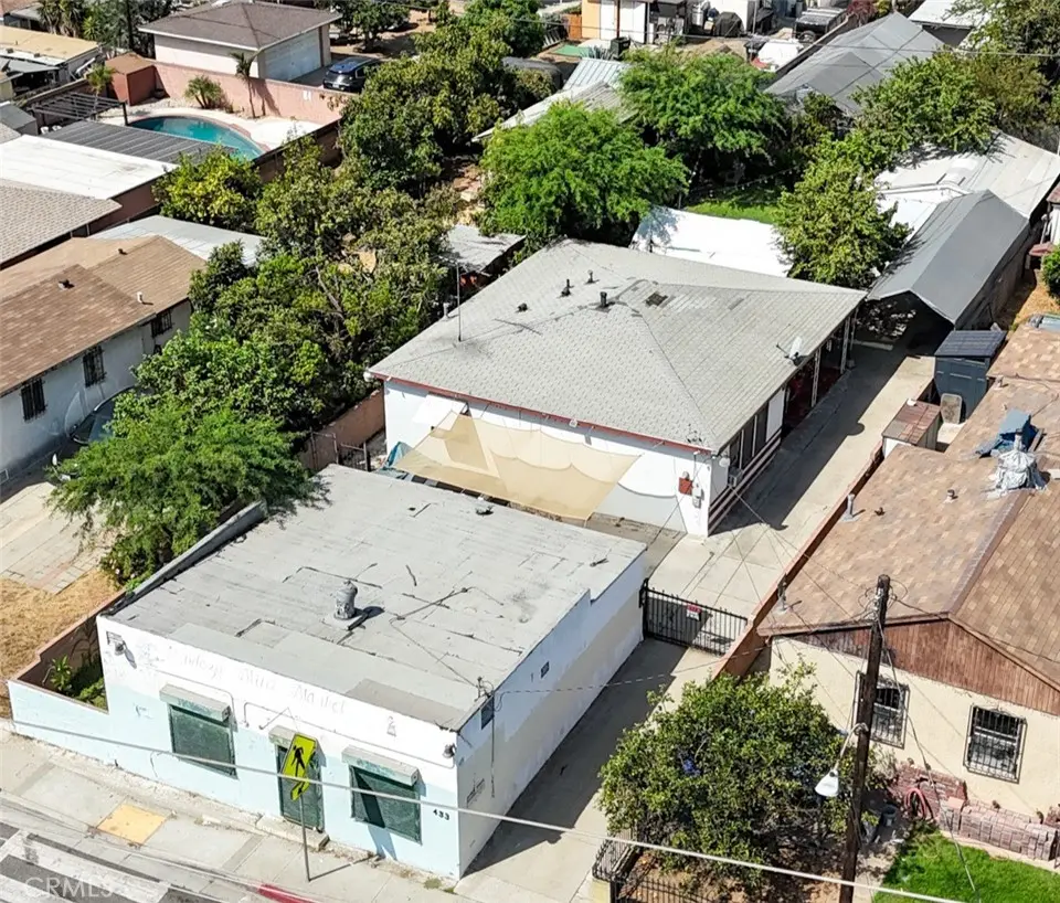 Duplex for sale at 435 S Mcdonnell, Los Angeles, CA featuring 5 beds and 3 baths
