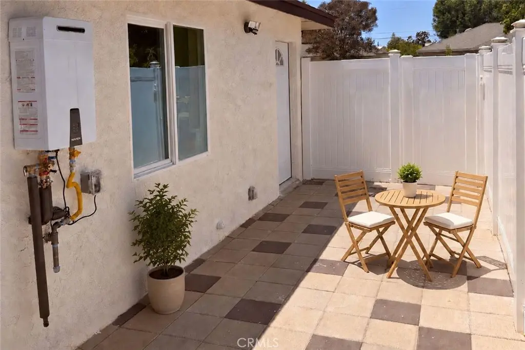 7938 Lurline Ave, Winnetka, CA — listing photo 1