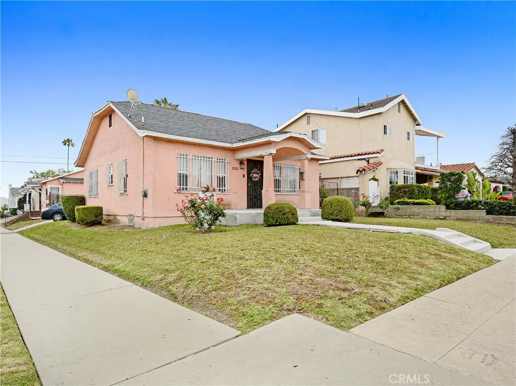 Duplex for sale at 2914 W 59th, Los Angeles, CA
