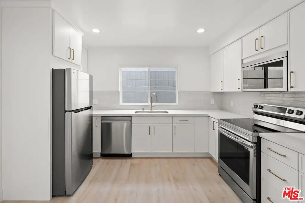Apartment for rent at 1201 Ohio Ave 3, Long Beach, CA featuring 2 beds and 2 baths