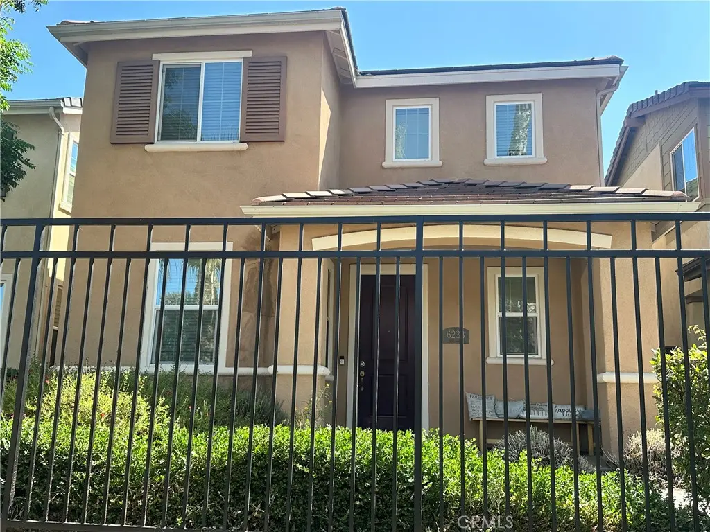 Residential Lease for rent at 6233 Ash, Riverside, Riverside County, CA featuring 4 beds and 3 baths