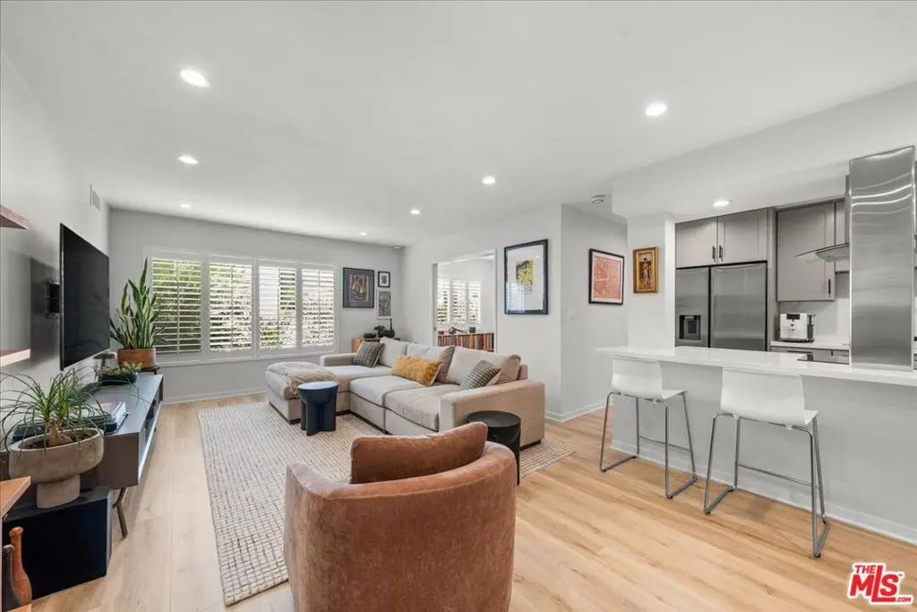 Condominium for sale at 1045 N Kings Road 204, West Hollywood, CA featuring 2 beds and 1 bath