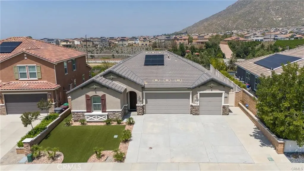 Single Family Residence for rent at 20234 Opus, Riverside, CA featuring 4 beds and 3 baths