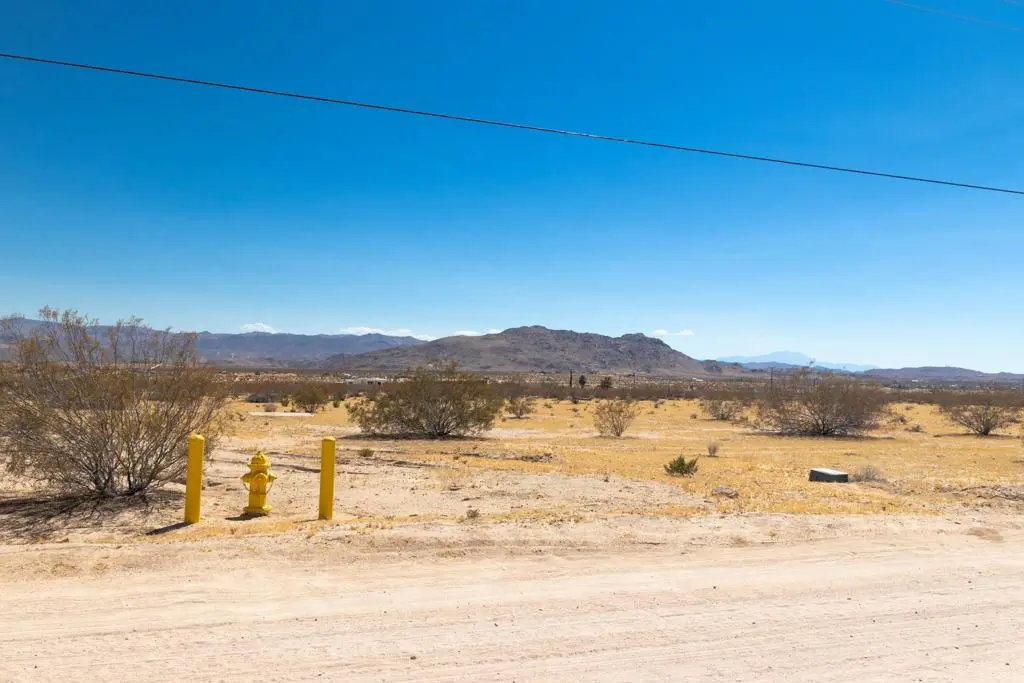 61595 La Brisa Drive, Joshua Tree, CA — listing photo 1