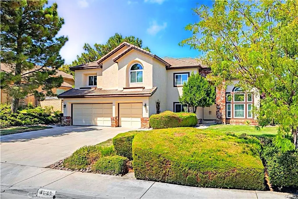 Single Family Residence for rent at 42205 Round Hill Drive, Lancaster, CA featuring 5 beds and 3 baths