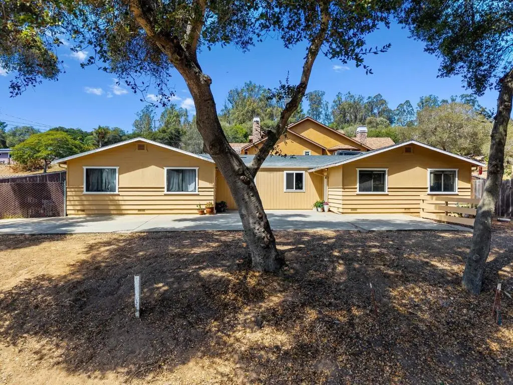 Duplex for sale at 76857695 Pine Tree, Salinas, CA