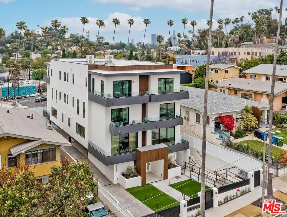 Condominium for rent at 1436 Edgecliffe Drive 103, Los Angeles, CA featuring 4 beds and 5 baths