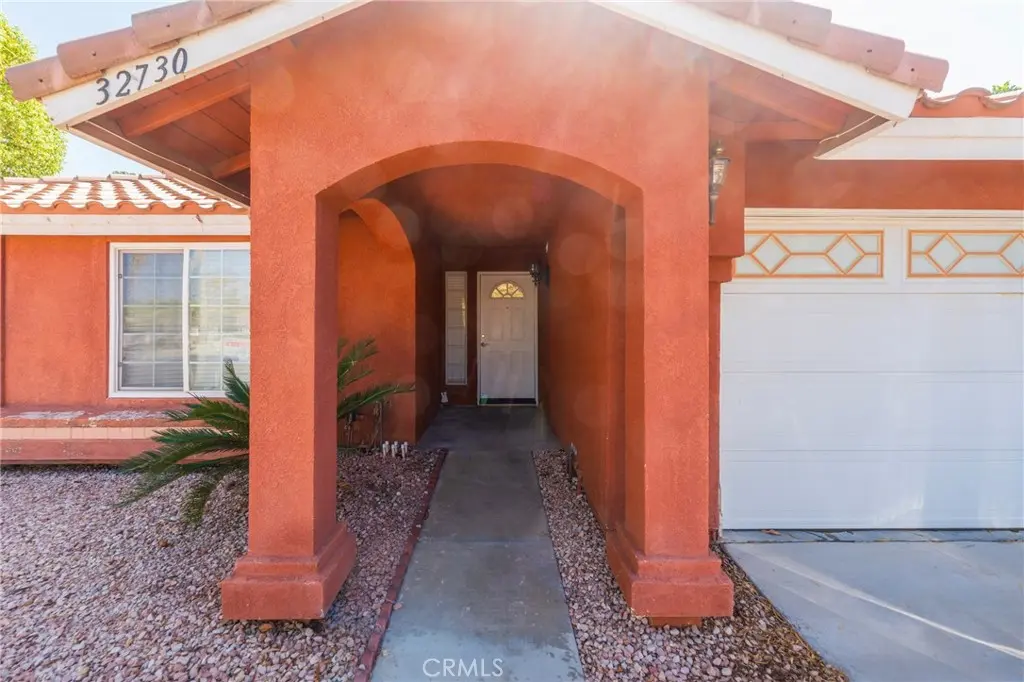 Single Family Residence for sale at 32730 Royal Oak, Lake Elsinore, CA featuring 3 beds and 2 baths