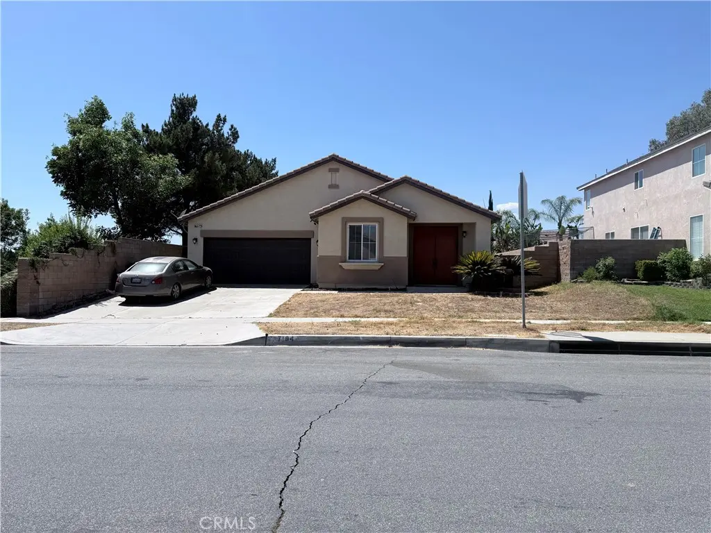 7194 Almeria, Fontana, CA — listing photo 1