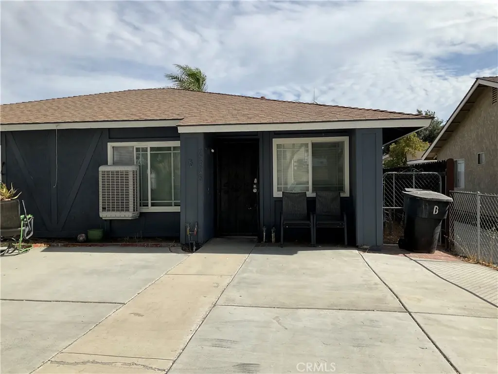 Residential Lease for rent at 2405 Tahoe Circle B, Hemet, Riverside County, CA featuring 2 beds and 2 baths