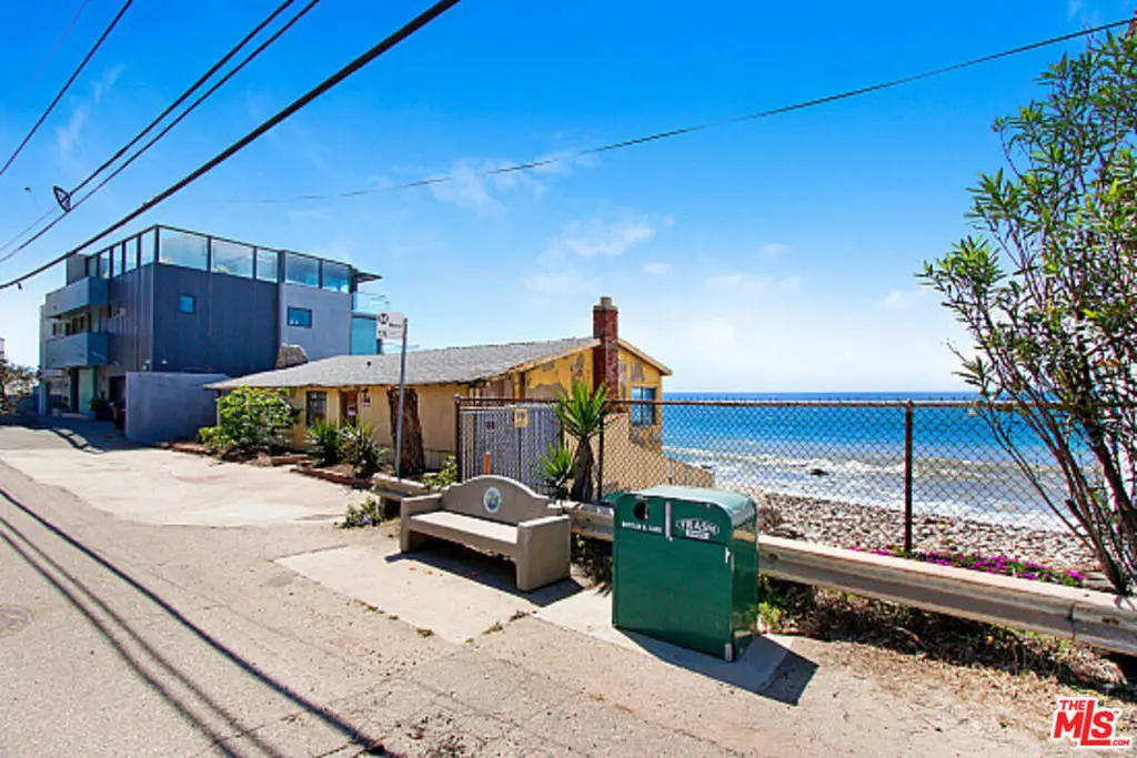Single Family Residence for sale at 19000 Pacific Coast Highway, Malibu, Los Angeles County, CA featuring 2 beds and 2 baths