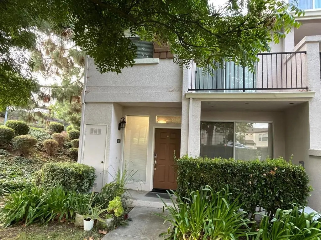 1015 Esparanza Way, San Jose, CA — listing photo 1