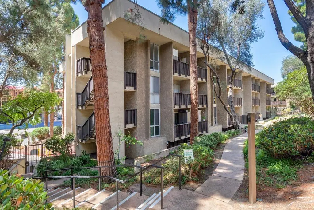 Condominium for sale at 6202 Friars Road 116, San Diego, CA featuring 1 bed and 1 bath