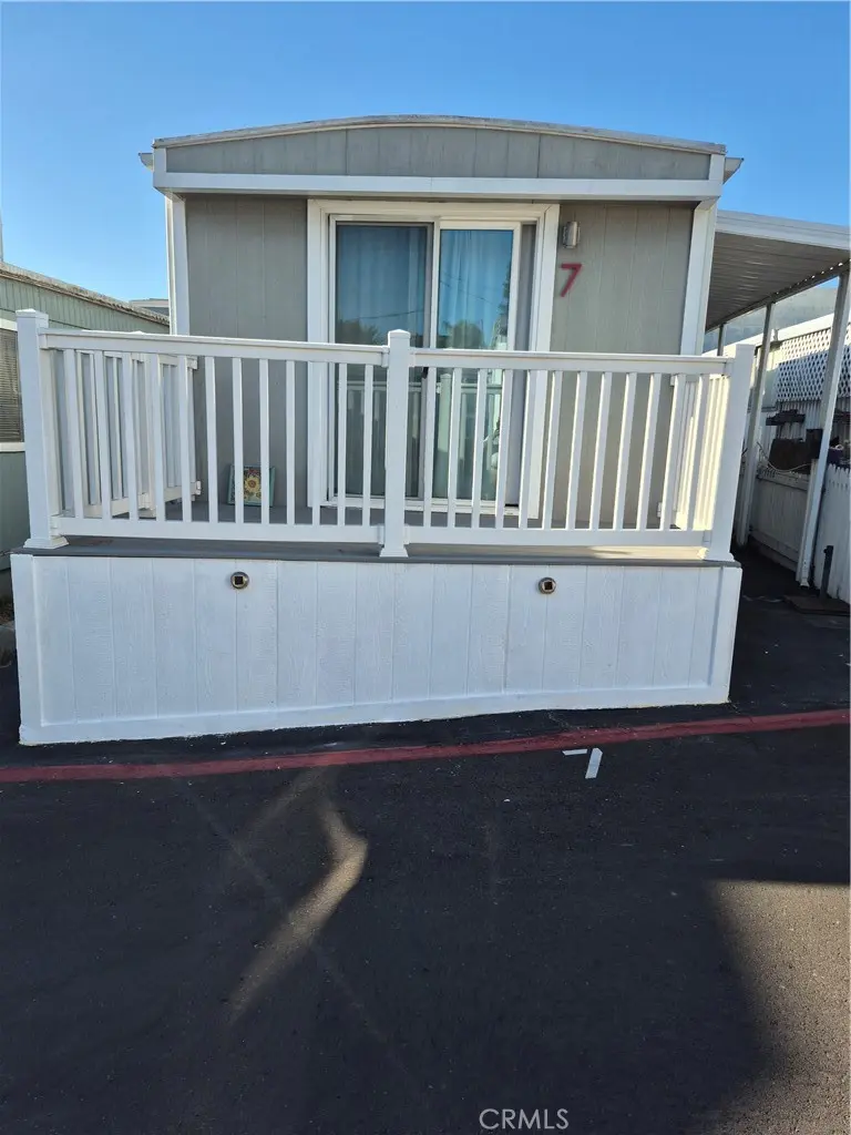 531 #7 Pier, Hermosa Beach, CA — listing photo 1
