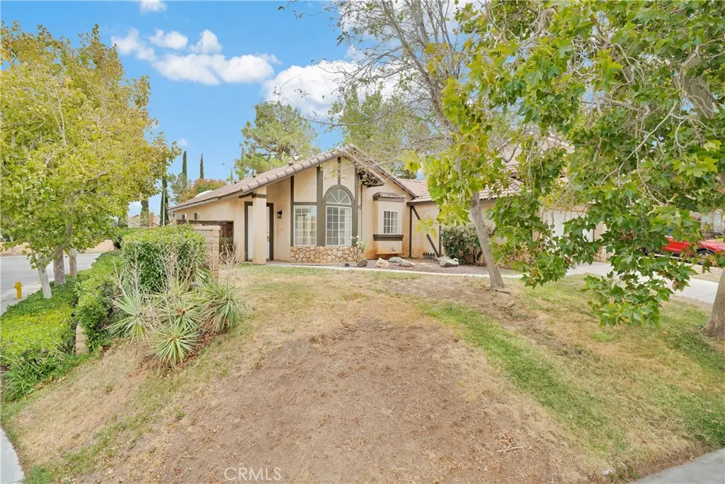 39370 Harvard, Palmdale, CA — listing photo 1