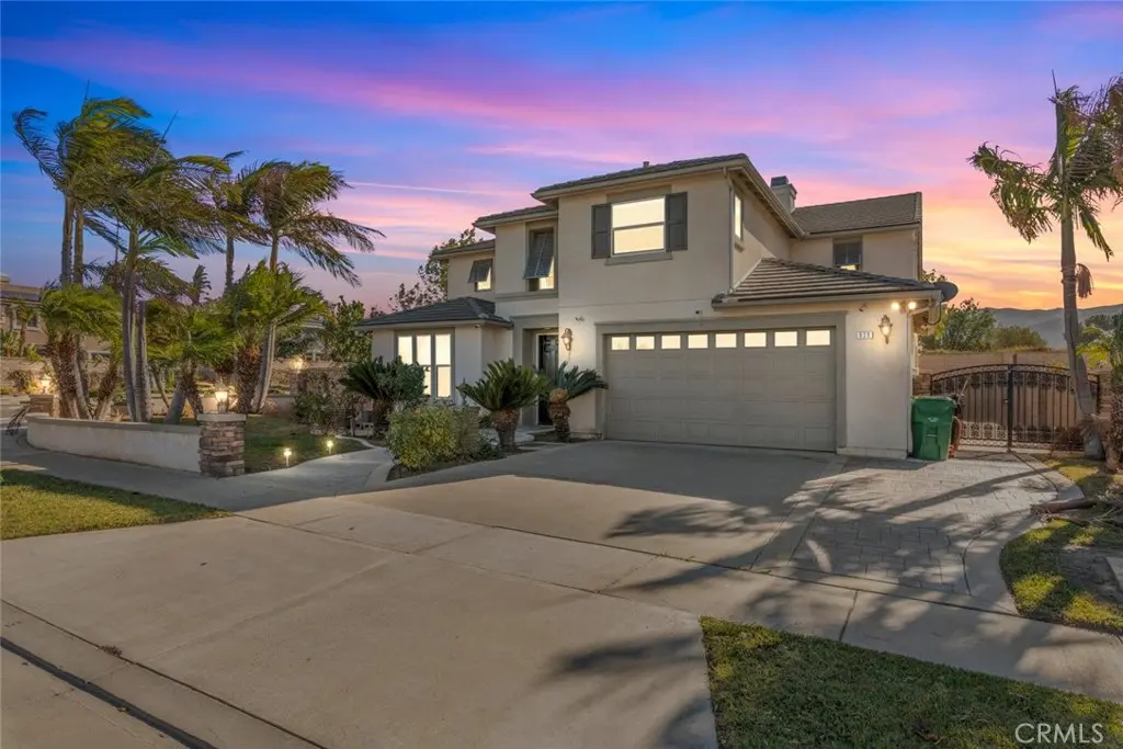 Single Family Residence for rent at 636 Debora Rae, Corona, CA featuring 5 beds and 4 baths