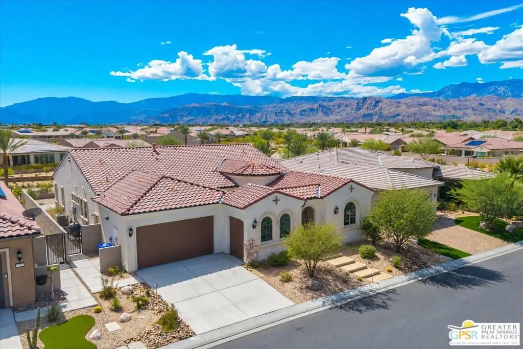 Single Family Residence for sale at 29 Vintage, Rancho Mirage, CA featuring 3 beds and 4 baths