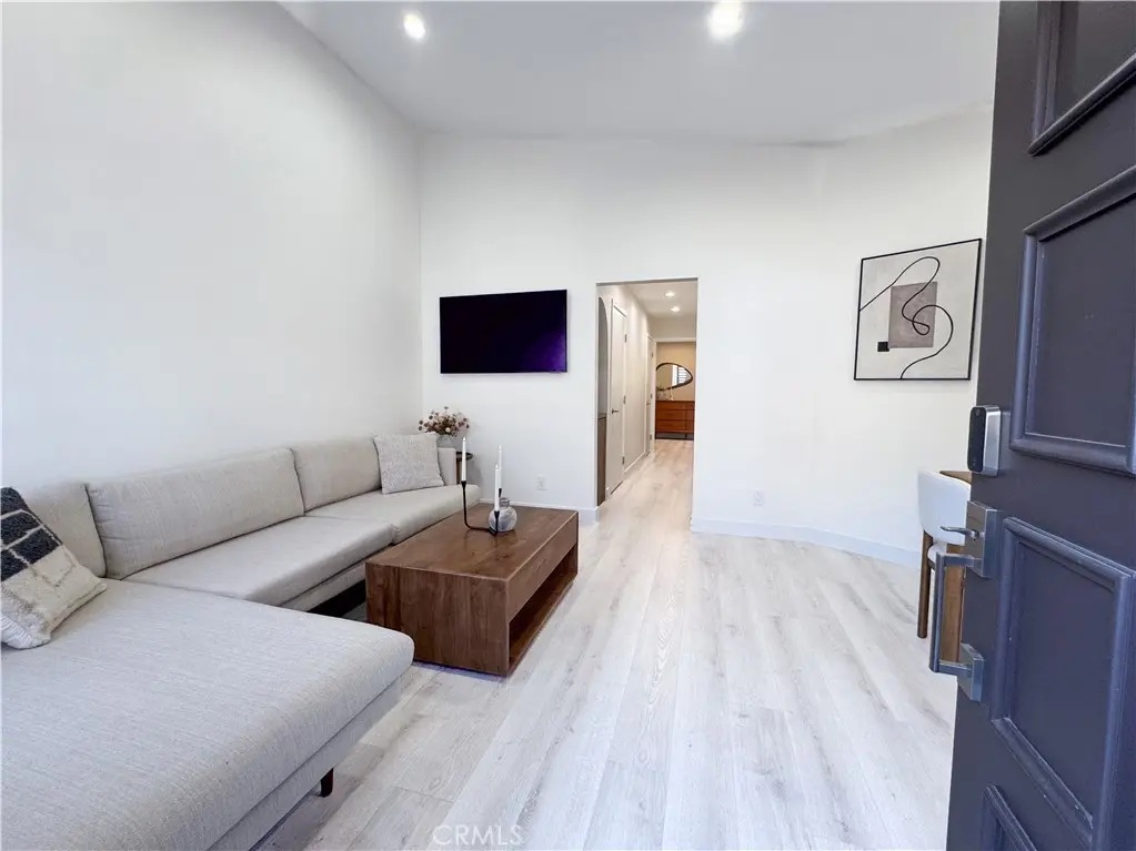 8601 Sunland Blvd 67, Sun Valley, CA — listing photo 1
